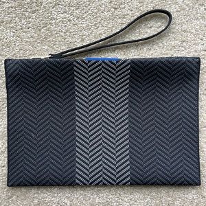 Rothy’s knit black/grey wristlet - new without tags